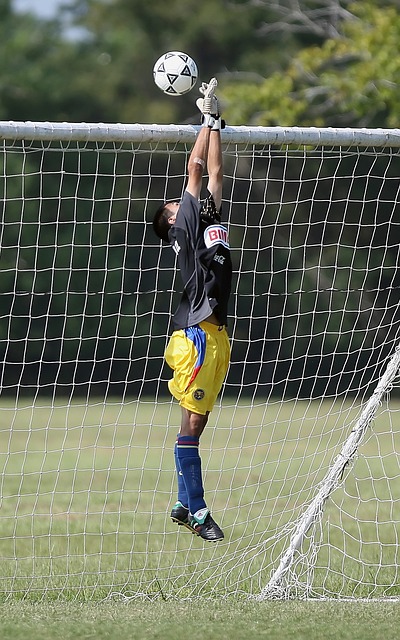 超的激烈競 超的激烈競